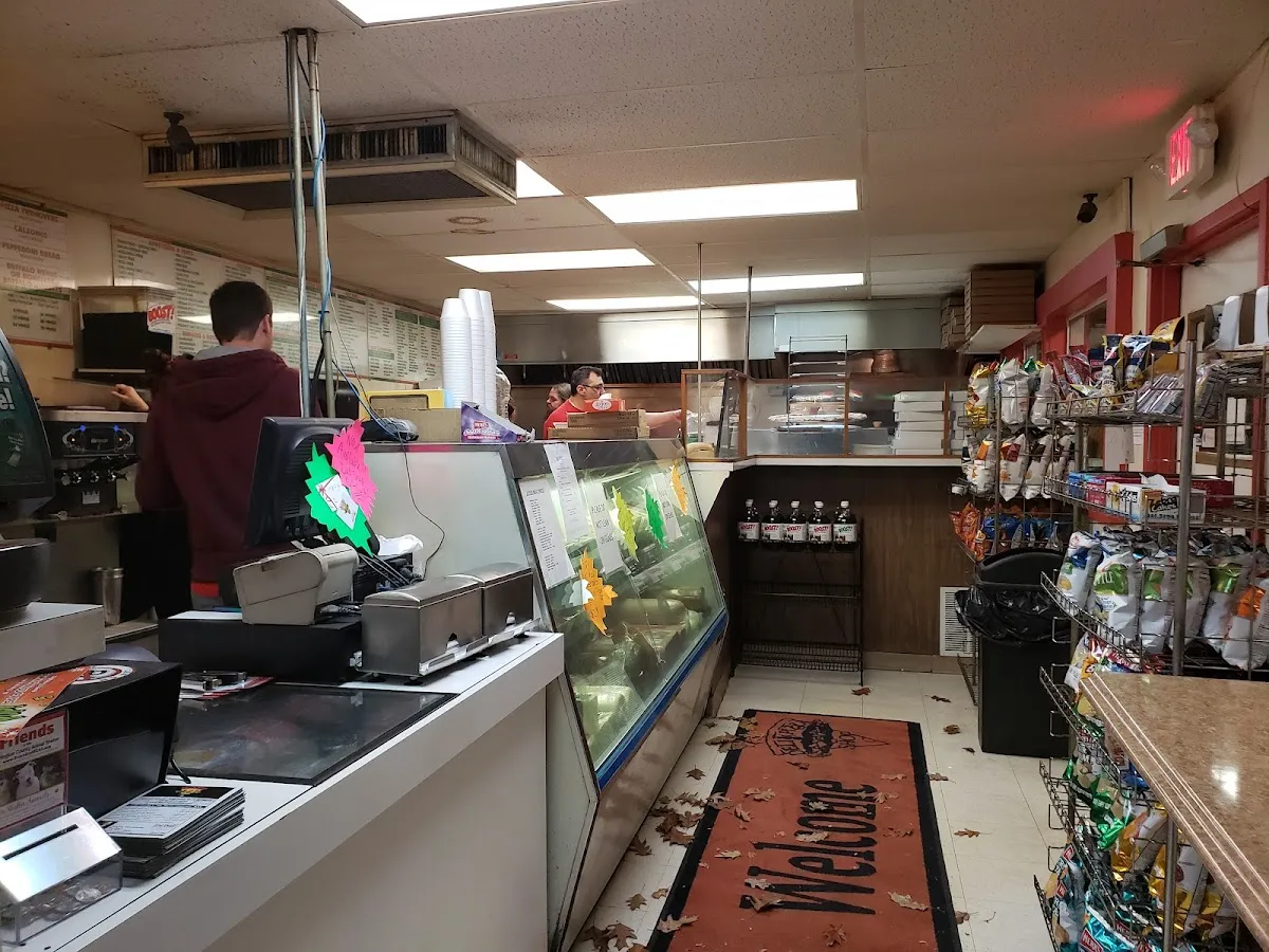 The Deli & Pizza Shop photo 4
