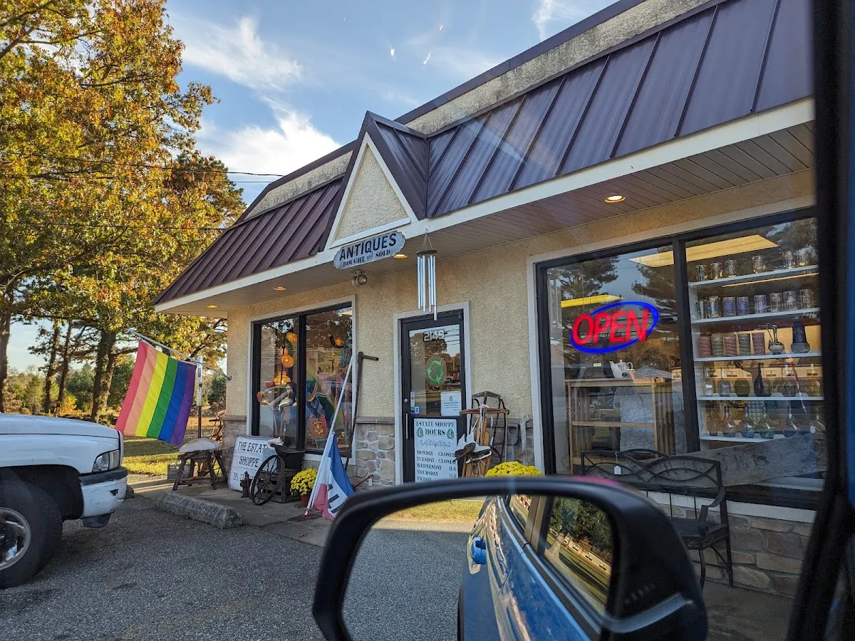 The Estate Shoppe by Three R