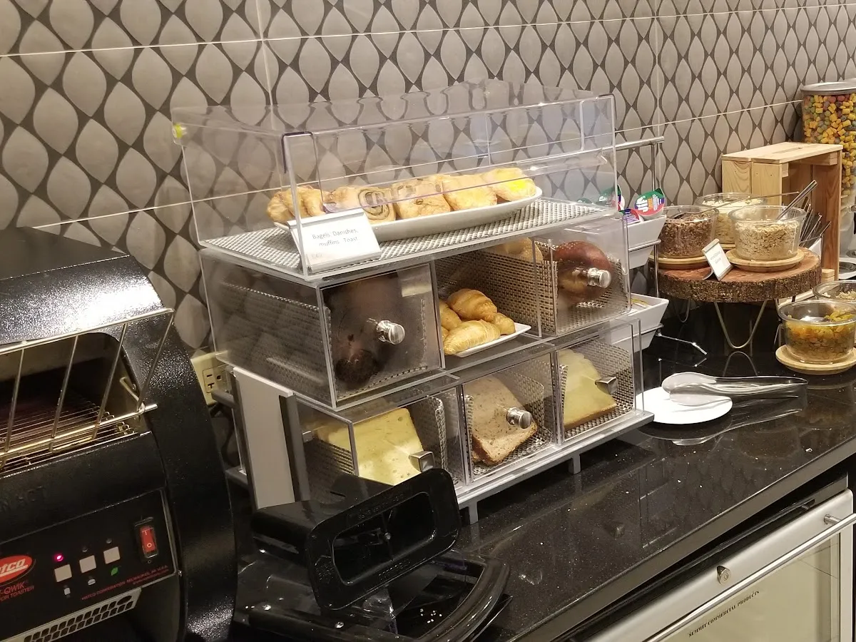 The Garden Grille & Bar by Hilton photo 5