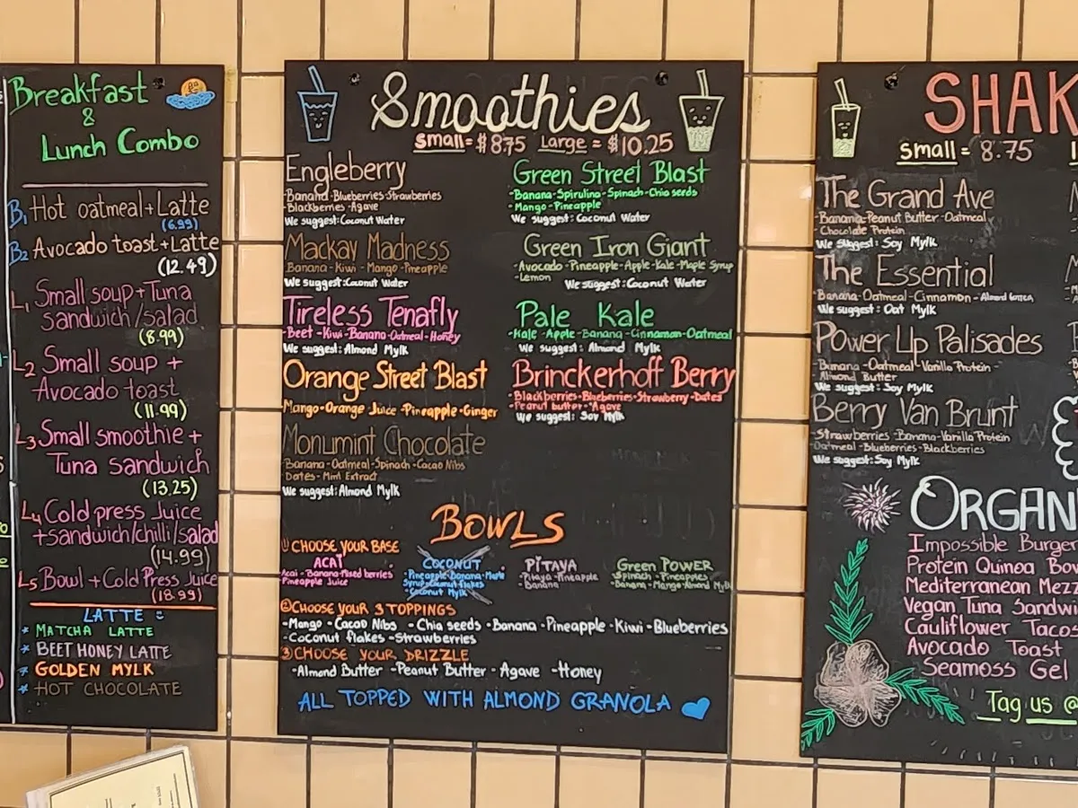 The Good Neighbor Juice Bar photo 2