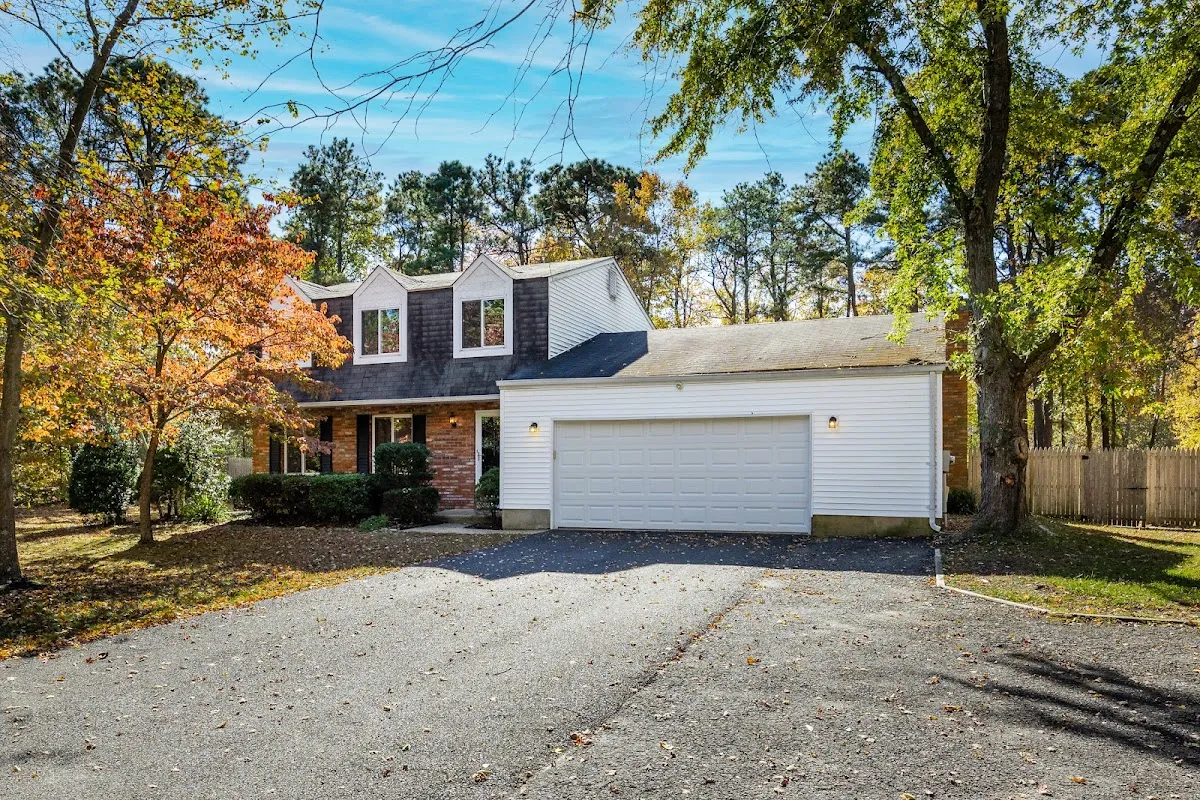 The JFKLiving Team, brokered by Real photo 2