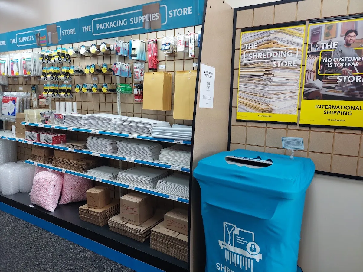 The UPS Store photo 4