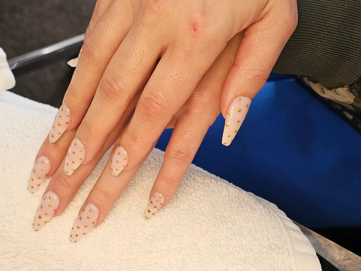 Tiffany Nails & Spa photo 3