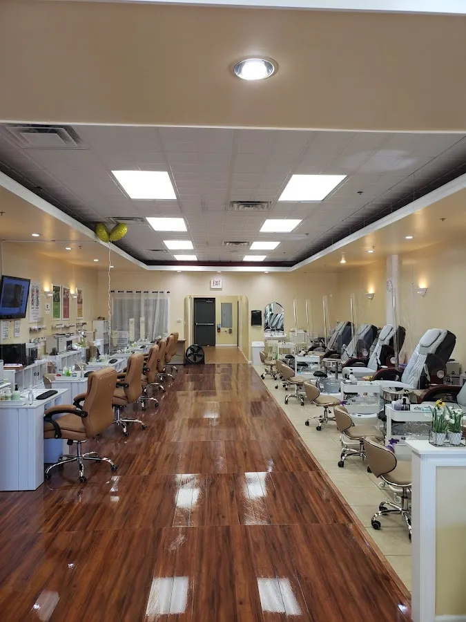 Tiffany Nails & Spa photo 4