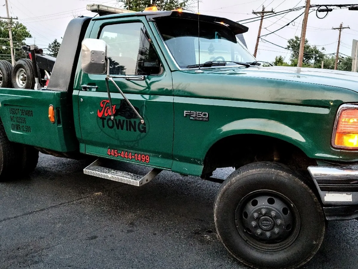 TOA Towing LLC