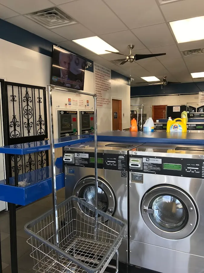 Tommy's Laundromat photo 4