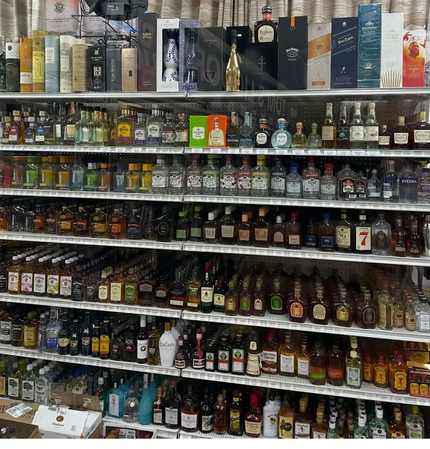 Tom's Liquor Store photo 2