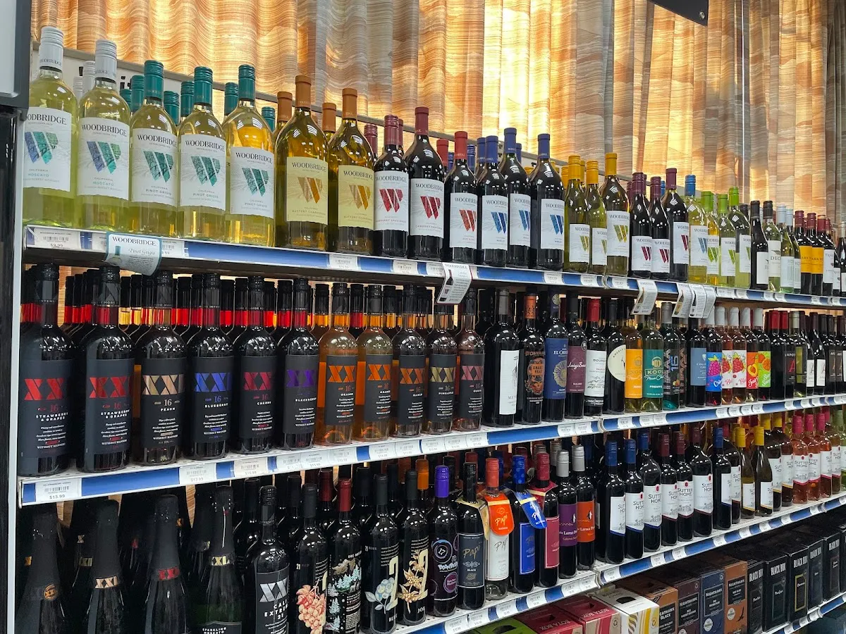 Tom's Liquor Store photo 3