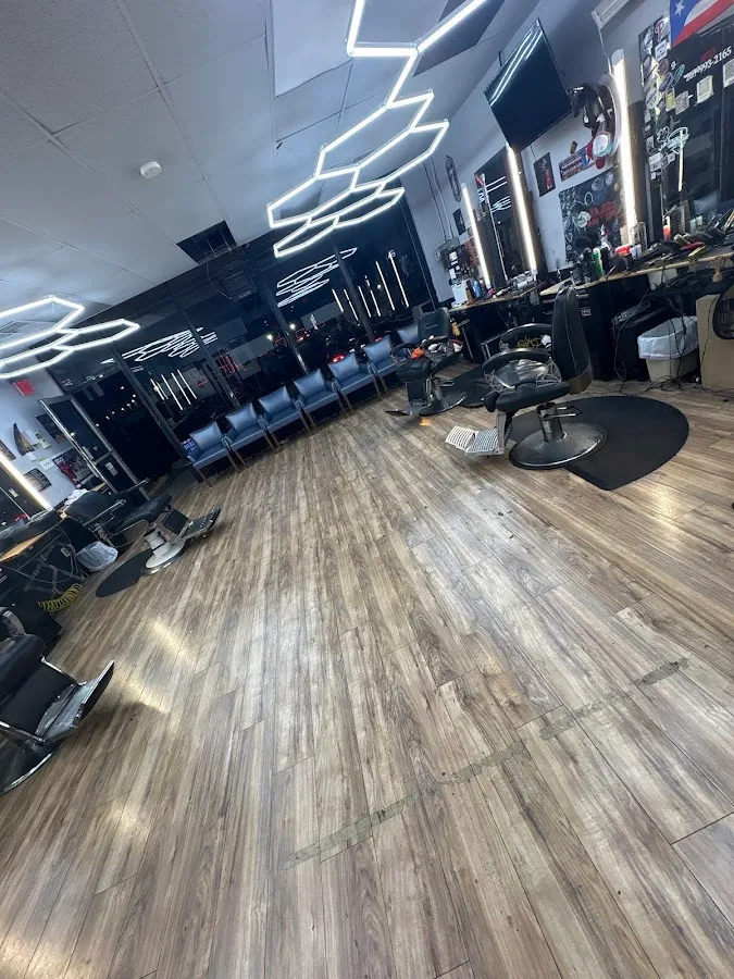 Top Notch Barbershop 2 photo 3