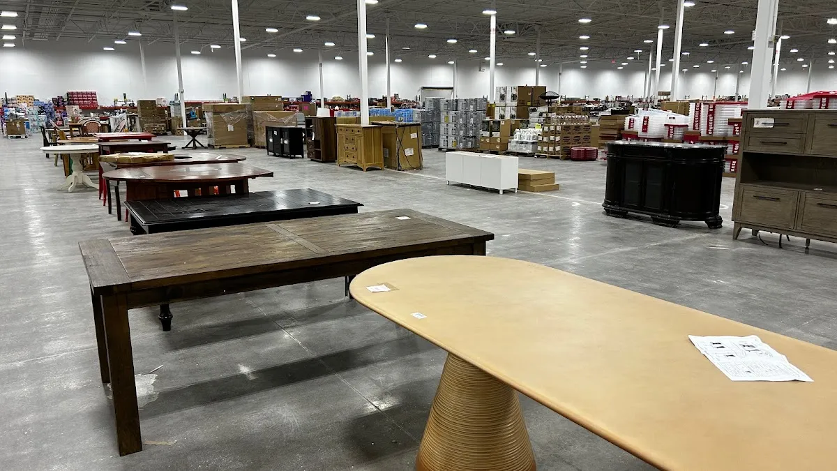 Total Liquidators photo 2