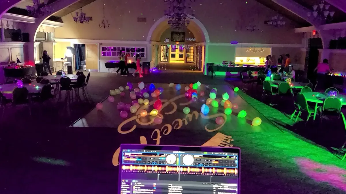 Traveling Man Entertainment LLC photo 4