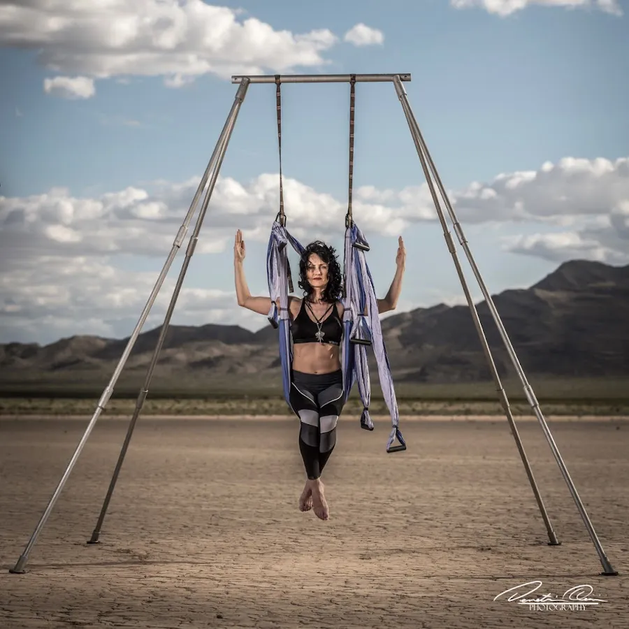 Trident Woman photo 2