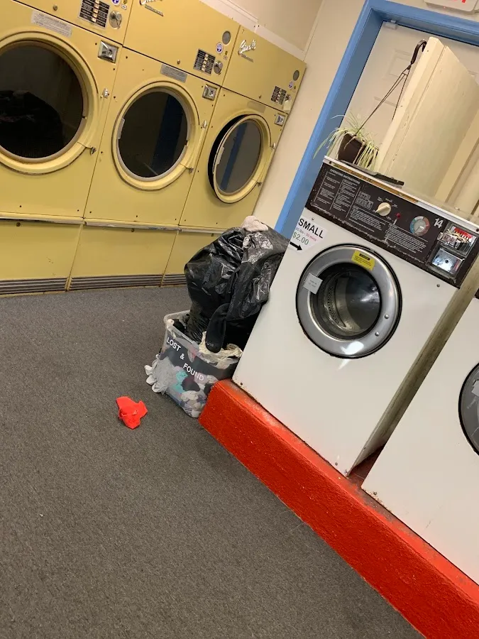 Tri-Town Laundromat photo 2