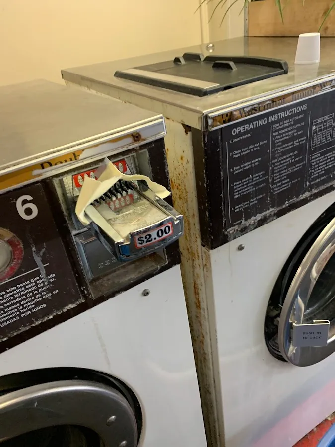 Tri-Town Laundromat photo 4