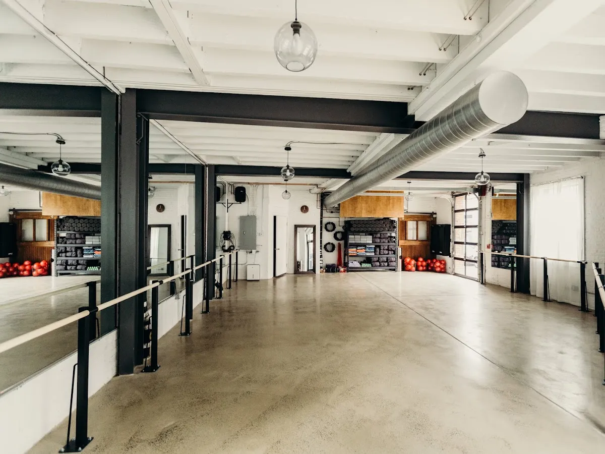 Tuck Barre & Yoga NoLibs