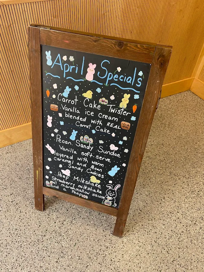 Twist Pretzels & Ice Cream photo 5