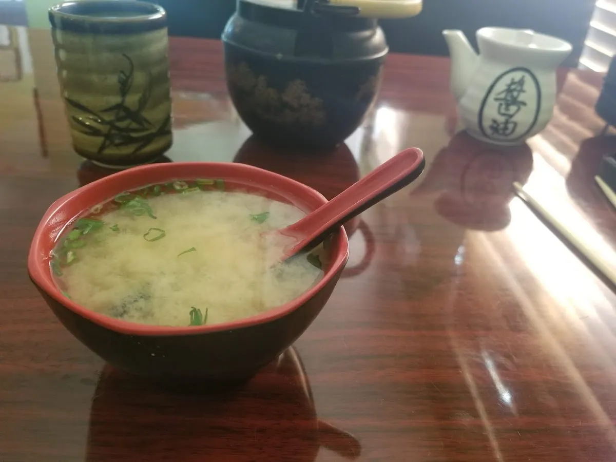 umi japanese cuisine & bar photo 3