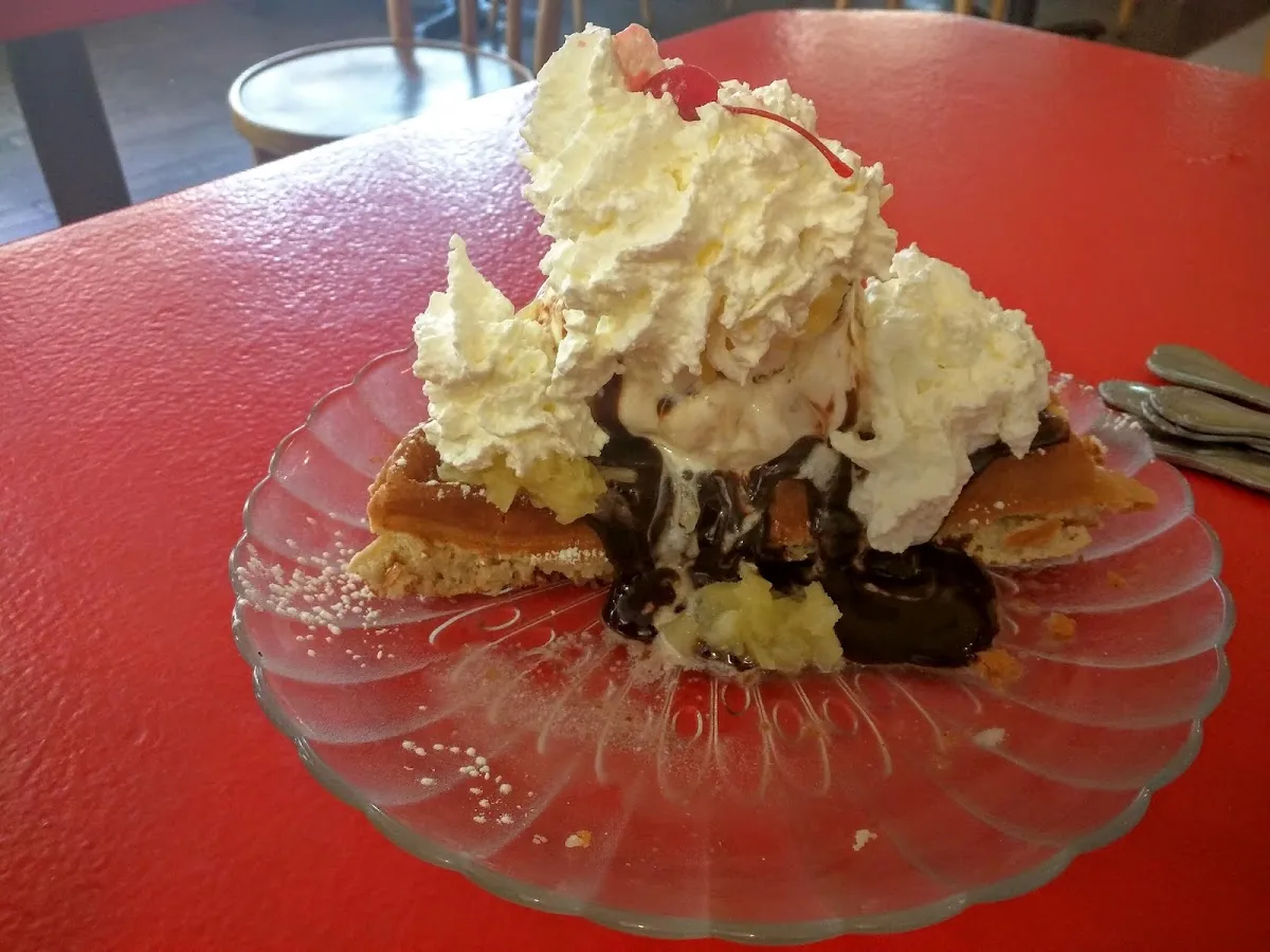 UMMM Ice Cream Parlor photo 3