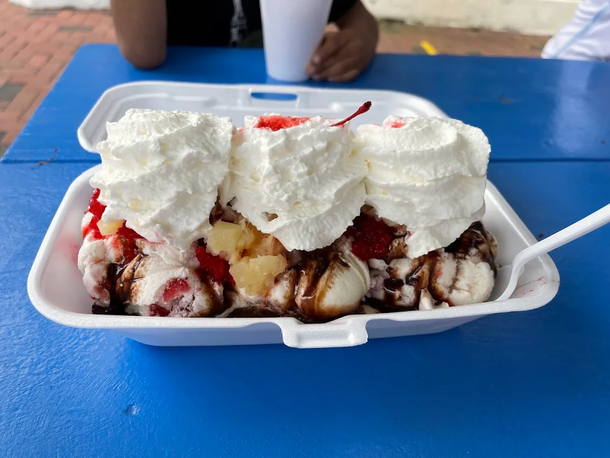 UMMM Ice Cream Parlor photo 4