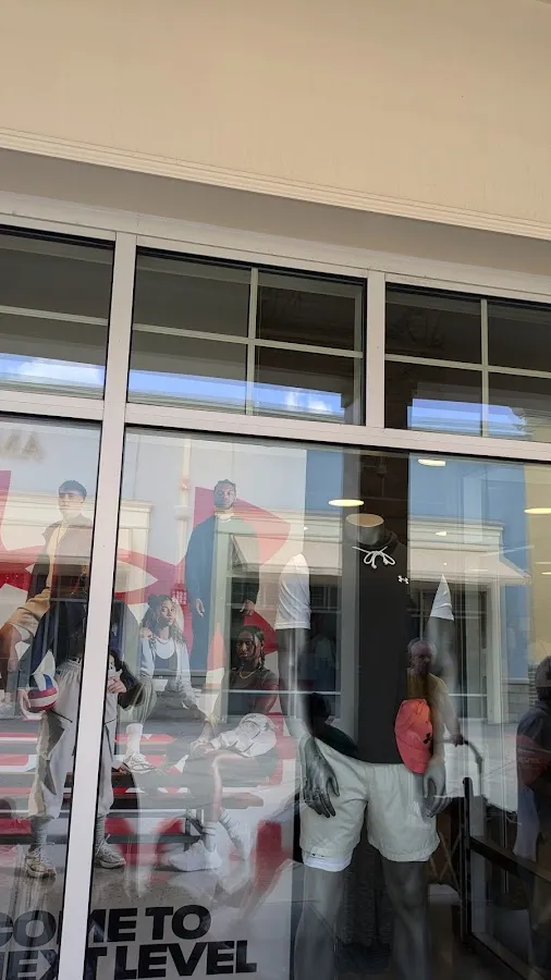 Under Armour Factory House - Gloucester Premium Outlets photo 3