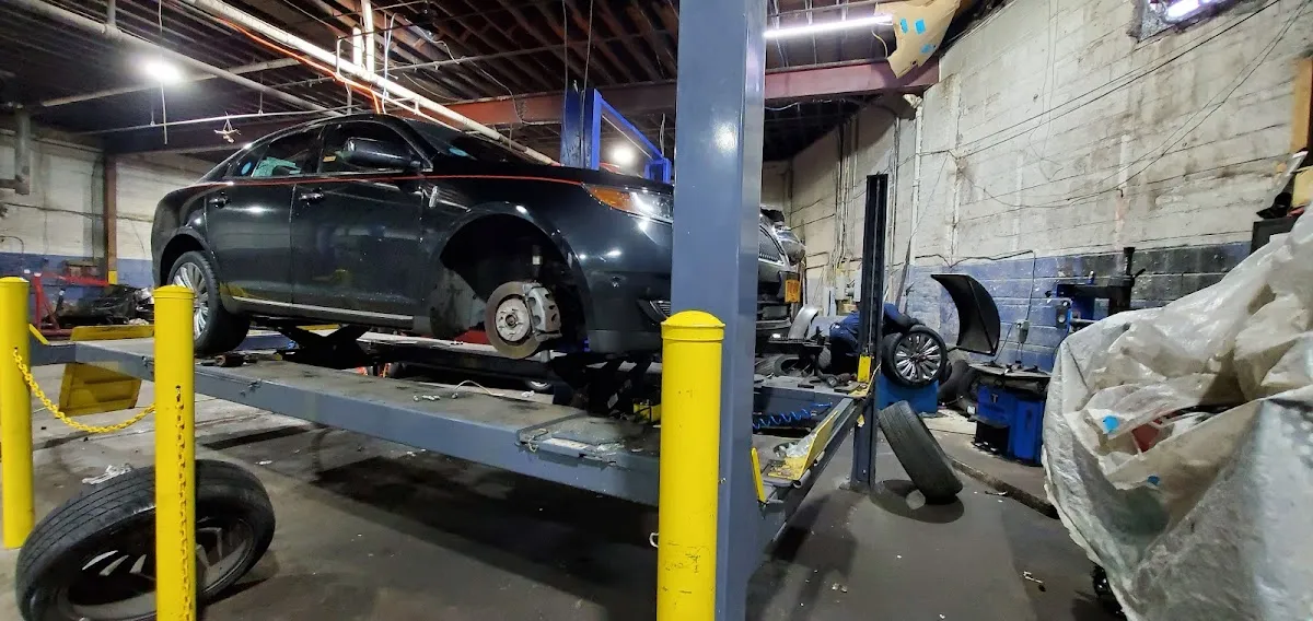 Unique Star Auto Repair & Body Shop (Behind Dunkin Donuts Only)