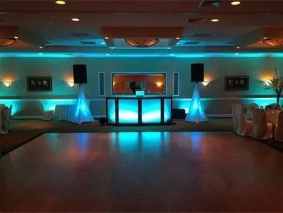 Universal DJ's and Photobooths