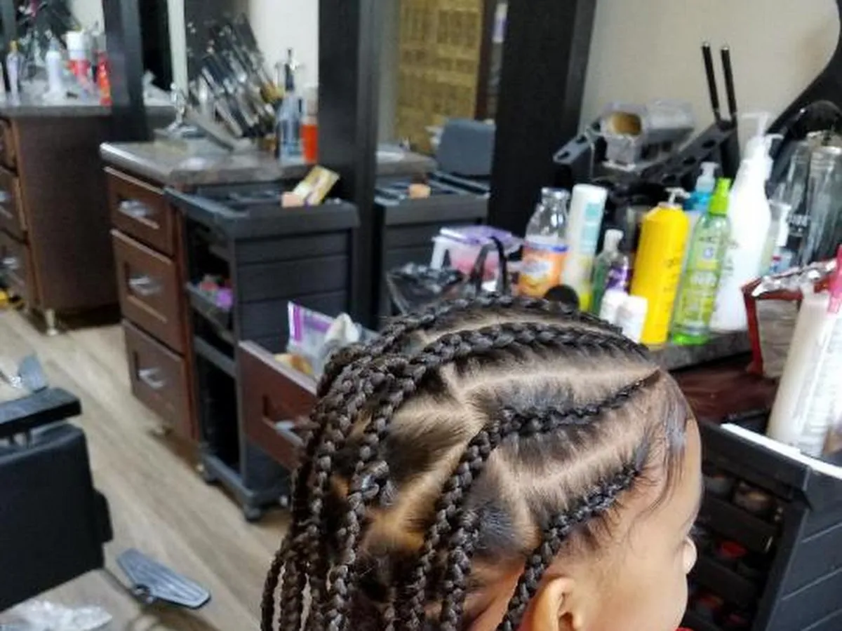 Unlimited Style Beauty Salon (Dominican Style)