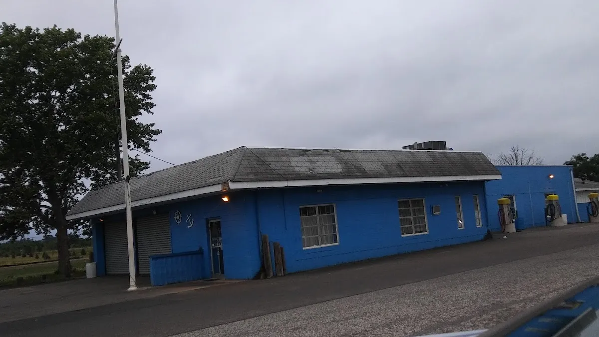 USS Car Wash photo 2