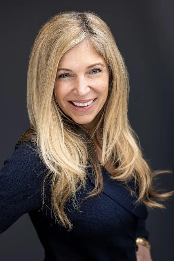 Vanessa A Stefanics, Realtor photo 2