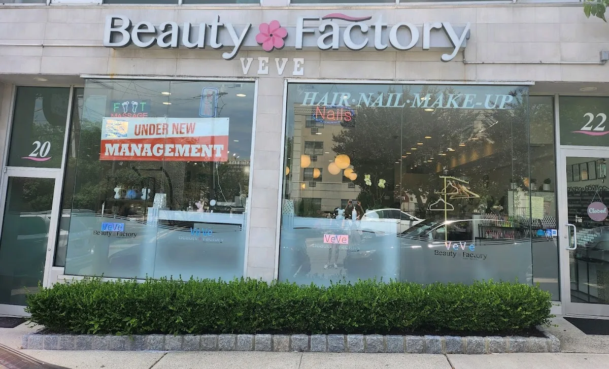 VeVe Beauty nail & hair photo 2