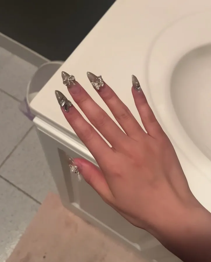 VeVe Beauty nail & hair photo 3