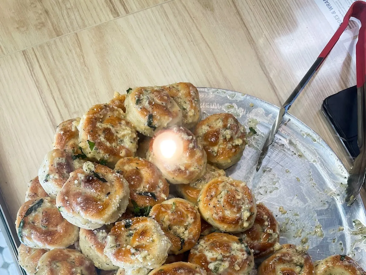 Wahizza Pizzeria & Restaurant ( Italian ) photo 4