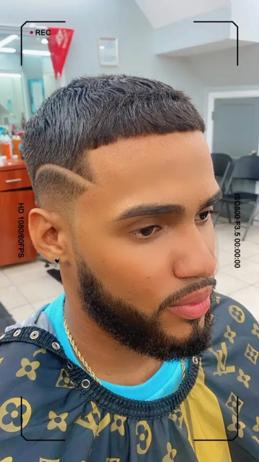 Wally’s V.I.P unisex photo 2