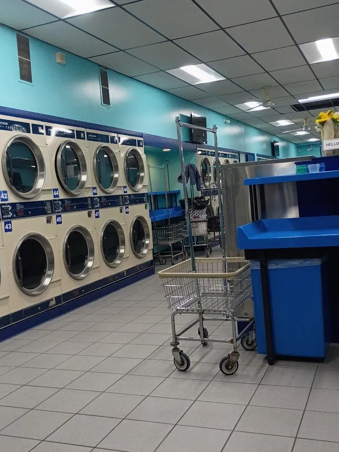 Wash 'N Dry Laundromat