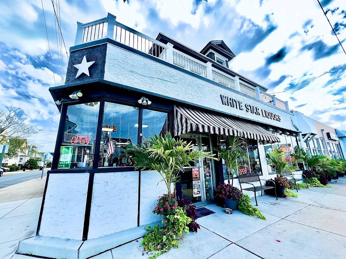 White Star Liquors