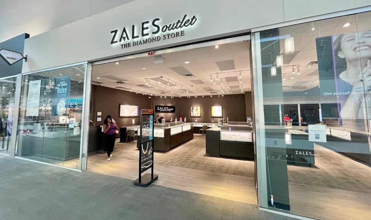 Zales Outlet photo 2