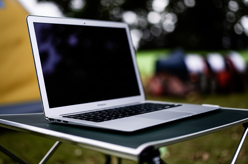 How to Choose the Best Laptop For Camping: Complete Buying Guide