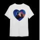 T-Shirt mit lebendiger Herzgrafik, das Liebe, Intimität und emotionale Verbindung in zeitgenössischer Mode symbolisiert.